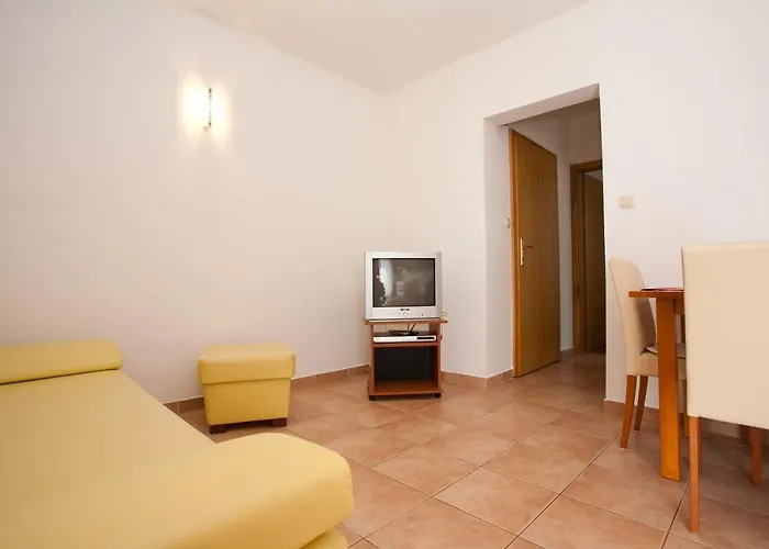 Daire Glibo Near The Sea And Town Center! Krk Town